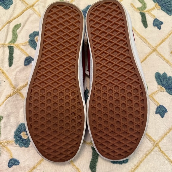 EUC Women’s size 8 Old Skool Vans, maroon and white, - Picture 4 of 7